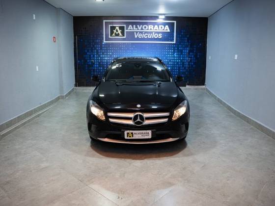 MERCEDES-BENZ GLA 200 1.6 CGI STYLE 16V TURBO FLEX 4P AUTOMÁTICO
